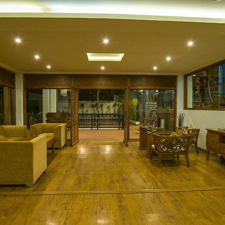 Olive Golden Ridge Resort Chinnakanal Exterior foto